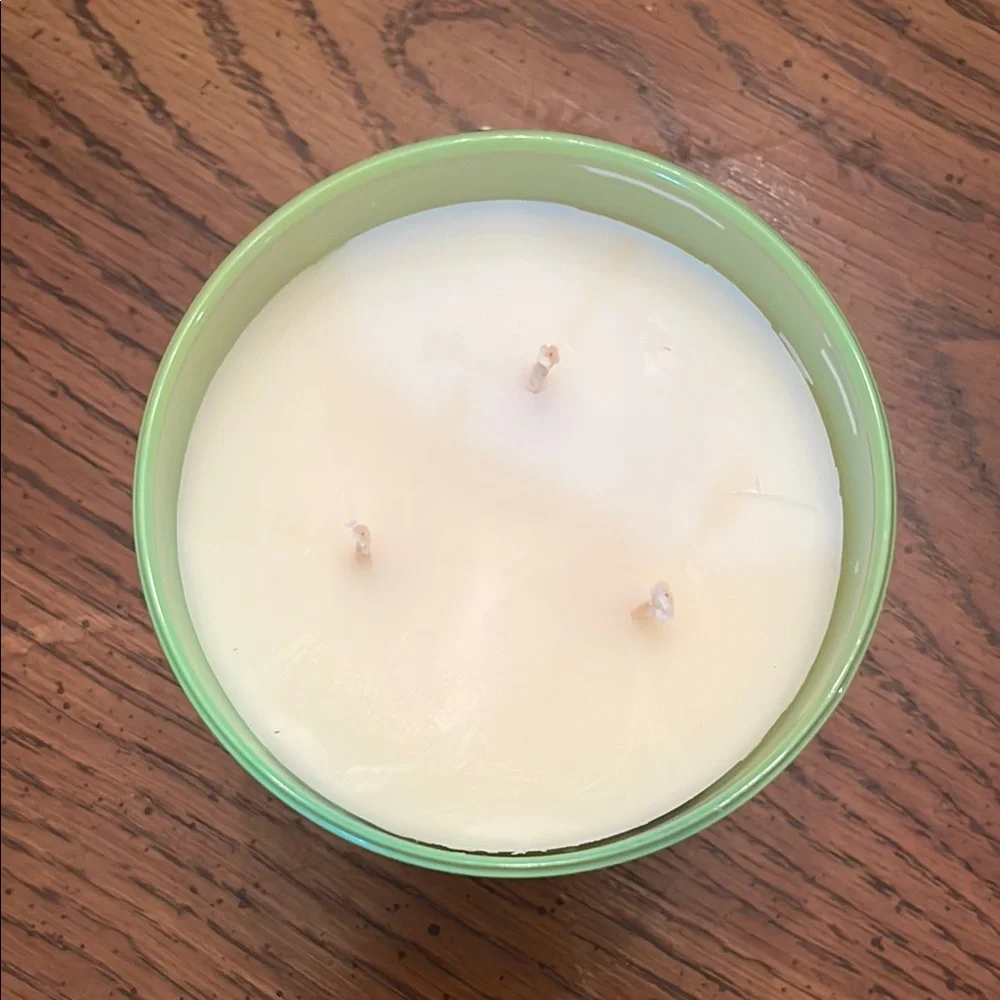 Bath & Body Works Island Margarita Candle -‎ Green - Picture 4 of 5